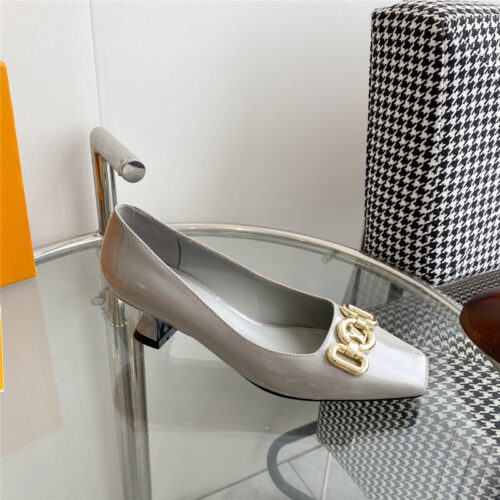 High Quality Luxury Louis Vuitton Chain Kitten Heel Square Toe Shoes – Style 00579 product detail