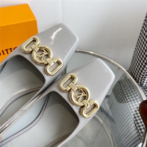 High Quality Luxury Louis Vuitton Chain Kitten Heel Square Toe Shoes – Style 00579 product detail