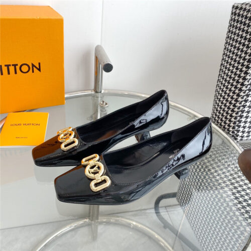 High Quality Luxury Louis Vuitton Chain Kitten Heel Square Toe Shoes