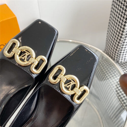 High Quality Luxury Louis Vuitton Chain Kitten Heel Square Toe Shoes product detail