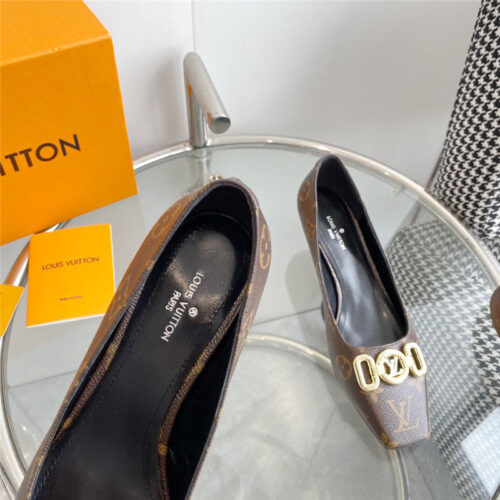High Quality Luxury Louis Vuitton Chain Kitten Heel Square Toe Shoes – Style 71747 product detail
