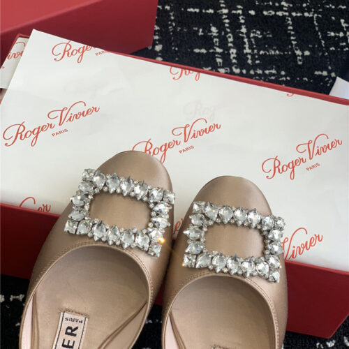 High Quality Luxury Roger Vivier Hollow Silk Satin Diamond Buckle Flat Shoes product detail