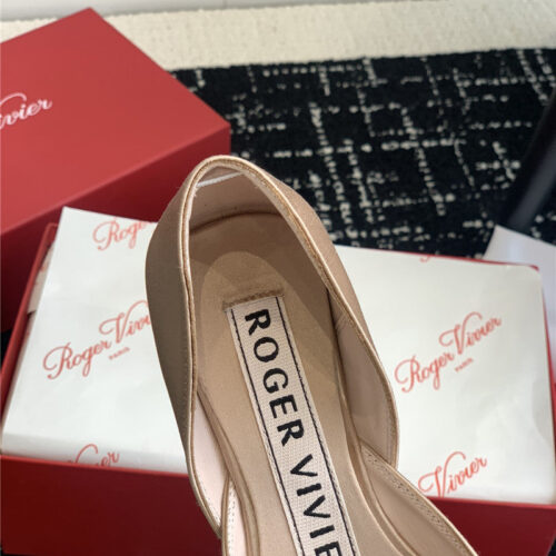 High Quality Luxury Roger Vivier Hollow Silk Satin Diamond Buckle Flat Shoes product detail