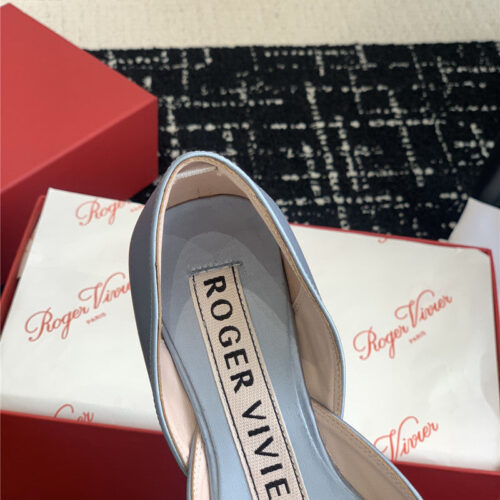 High Quality Luxury Roger Vivier Hollow Silk Satin Diamond Buckle Flat Shoes – Style 54100 product detail