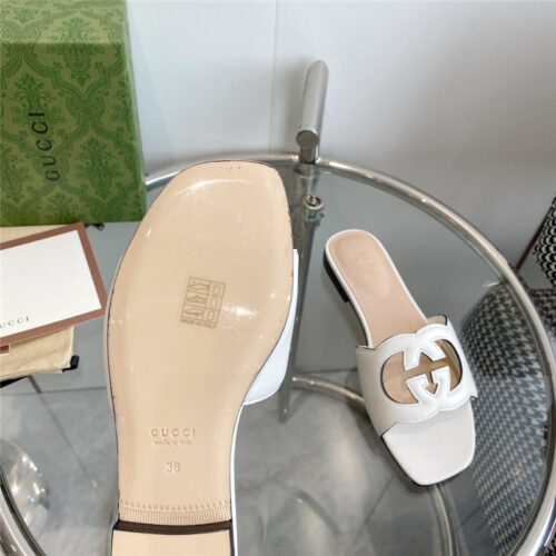 High Quality Luxury Gucci Interlocking GG Cutout Slides – Style 88915 product detail