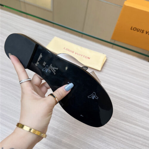 High Quality Luxury Louis Vuitton Milan Fashion Week Catwalk Slippers – Style 84995 product detail