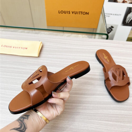 High Quality Luxury Louis Vuitton Milan Fashion Week Catwalk Slippers product detail