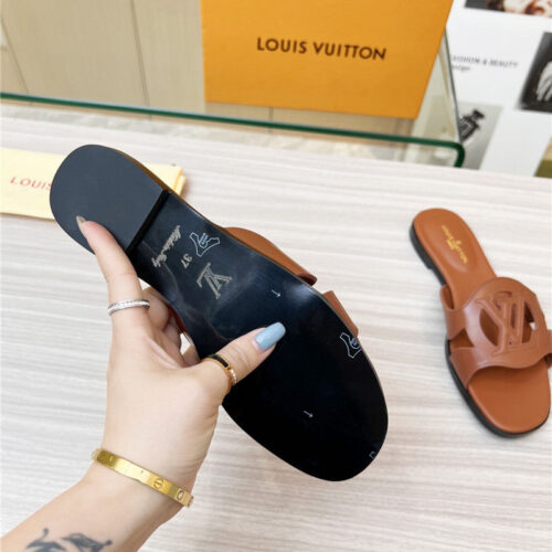 High Quality Luxury Louis Vuitton Milan Fashion Week Catwalk Slippers product detail