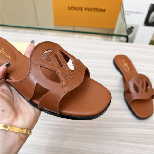 High Quality Luxury Louis Vuitton Milan Fashion Week Catwalk Slippers product detail