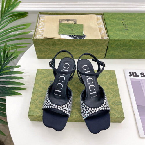 High Quality Luxury Gucci New Crystal Diamond Sandals And Slippers – Style 84307 product detail