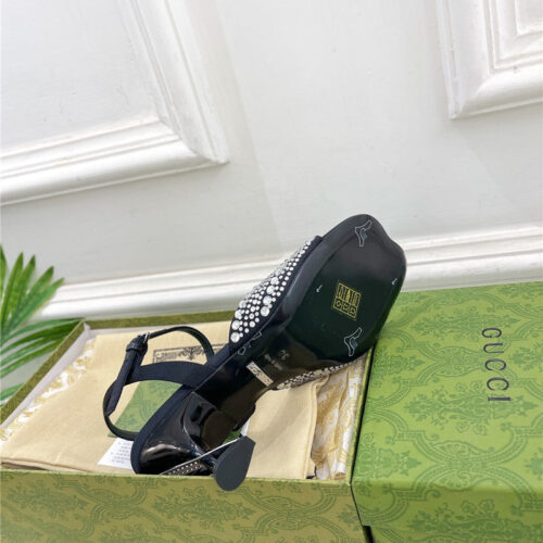 High Quality Luxury Gucci New Crystal Diamond Sandals And Slippers – Style 84307 product detail