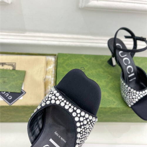 High Quality Luxury Gucci New Crystal Diamond Sandals And Slippers – Style 84307 product detail