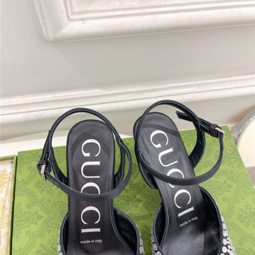 High Quality Luxury Gucci New Crystal Diamond Sandals And Slippers – Style 84307 product detail