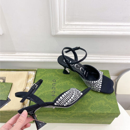 High Quality Luxury Gucci New Crystal Diamond Sandals And Slippers – Style 84307 product detail