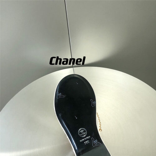 High Quality Luxury Chanel Chain Flip Flops – Style 07878 product detail