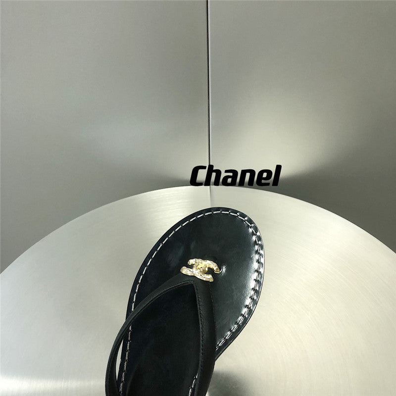 High Quality Luxury Chanel Chain Flip Flops product detail