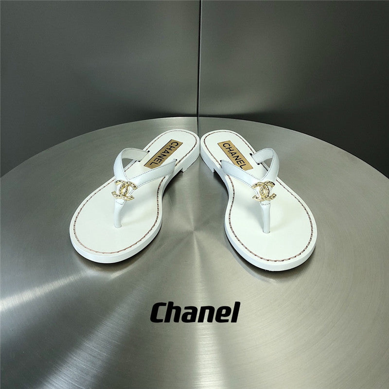 High Quality Luxury Chanel Chain Flip Flops – Style 66630 product detail