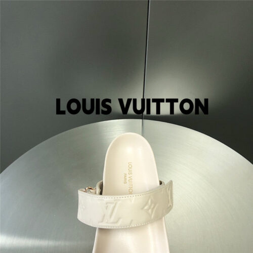 High Quality Luxury Louis Vuitton Metal Buckle Logo Platform Slippers – Style 60707 product detail