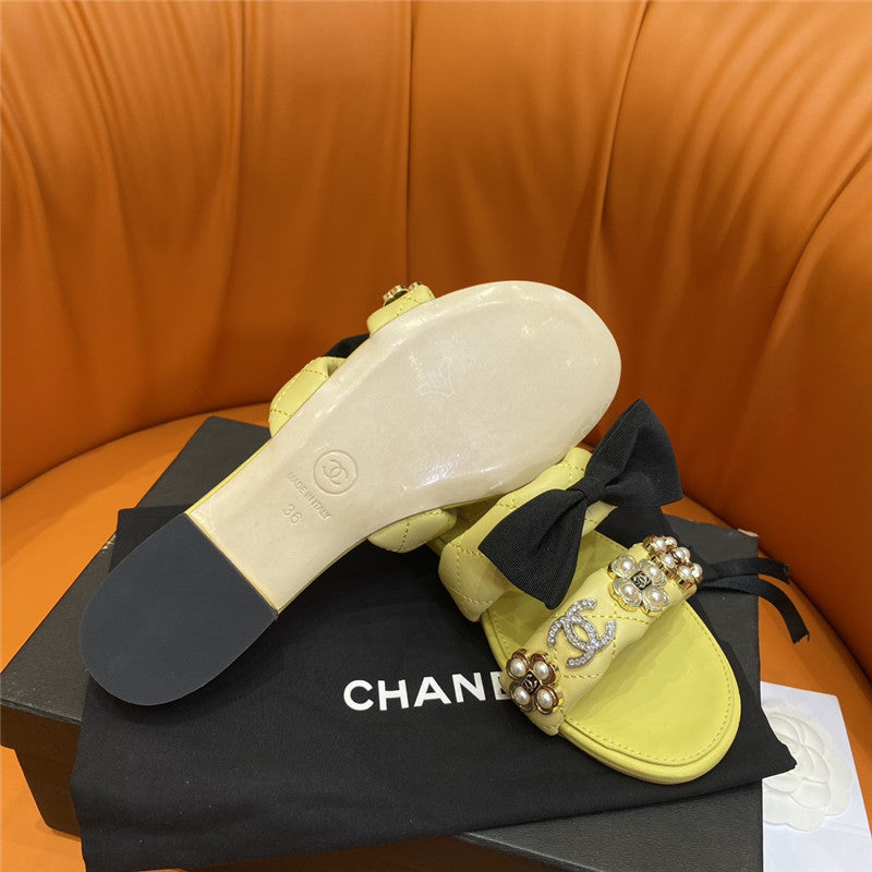 High Quality Luxury Chanel Embroidered Logo Slippers product detail