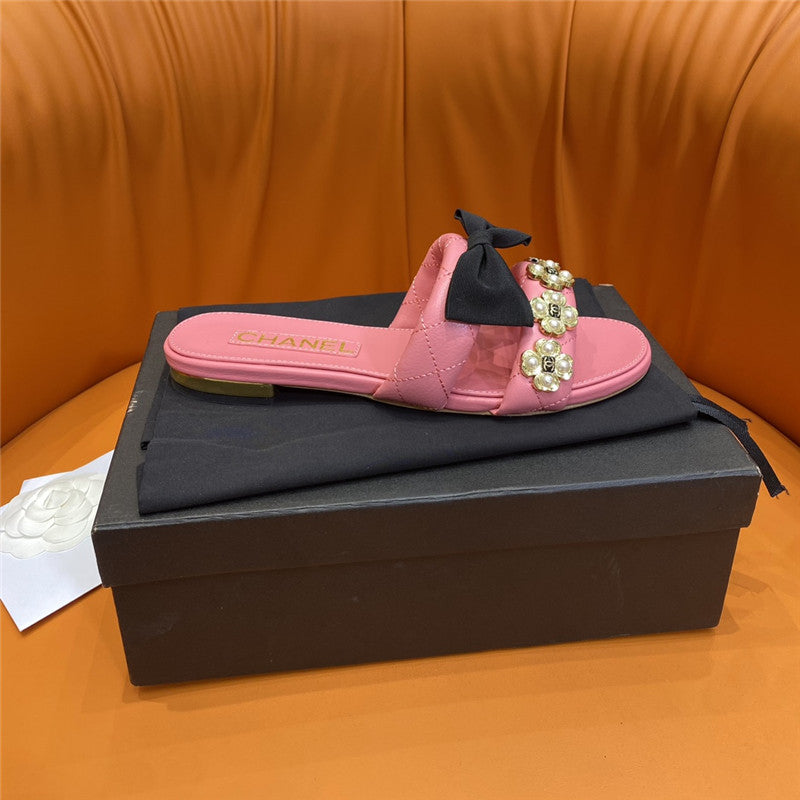High Quality Luxury Chanel Embroidered Logo Slippers – Style 99910 product detail