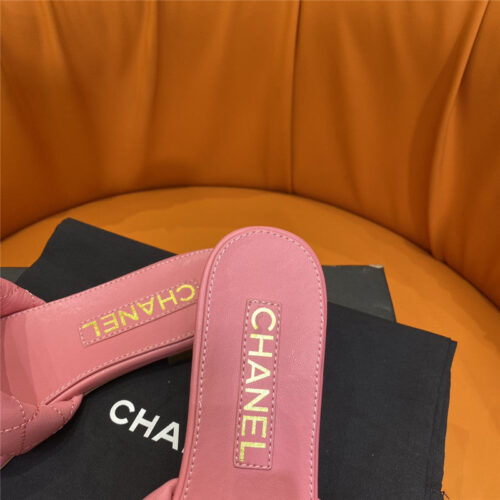 High Quality Luxury Chanel Embroidered Logo Slippers – Style 99910 product detail