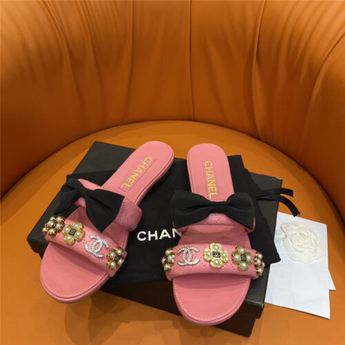 High Quality Luxury Chanel Embroidered Logo Slippers – Style 99910 alternate view