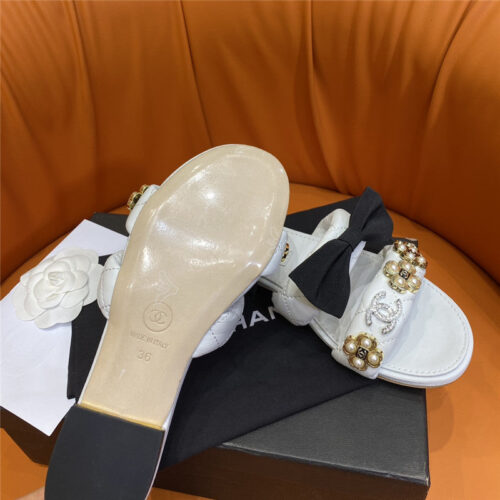 High Quality Luxury Chanel Embroidered Logo Slippers – Style 98214 product detail