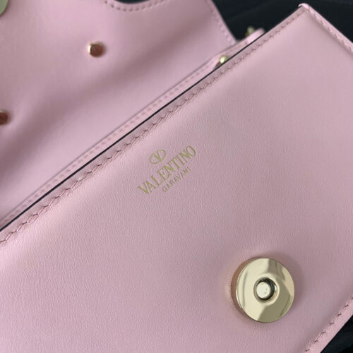 High Quality Luxury Valentino Garavani Mini Loco Bag – Style 03639 product detail