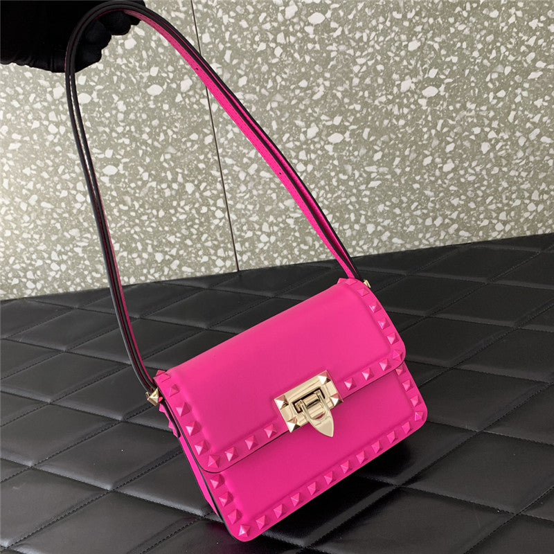High Quality Luxury Valentino Garavani Rockstud23 Small Leather Bag product detail