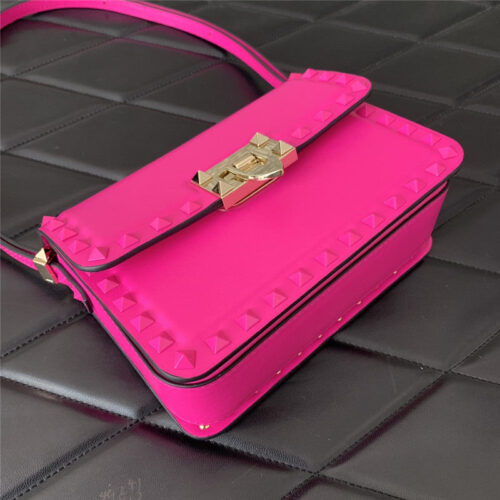 High Quality Luxury Valentino Garavani Rockstud23 Small Leather Bag product detail