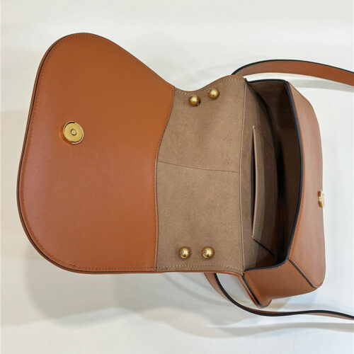 High Quality Luxury Fendi Womens Pink C’mon Small Bag – Style 32755 product detail