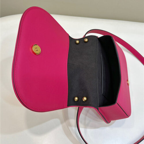 High Quality Luxury Fendi Womens Pink C’mon Small Bag – Style 32751 product detail
