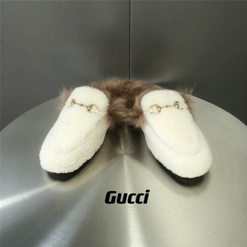 High Quality Luxury Gucci Fur Slippers – Style 43507 product detail