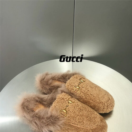 High Quality Luxury Gucci Fur Slippers – Style 05651 product detail