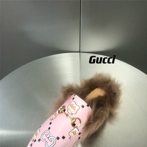 High Quality Luxury Gucci Fur Slippers – Style 03955 product detail