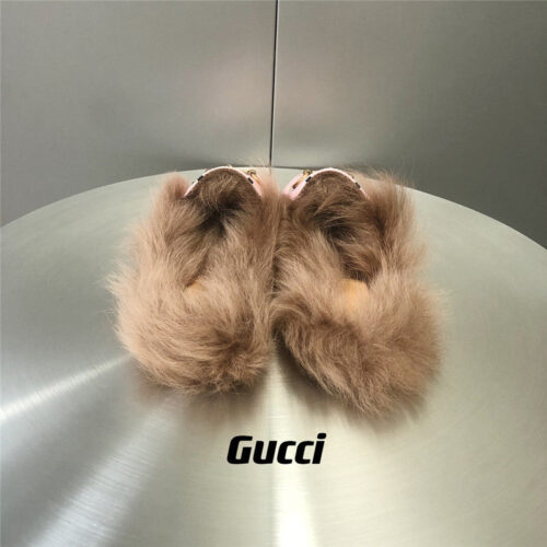 High Quality Luxury Gucci Fur Slippers – Style 03955 product detail
