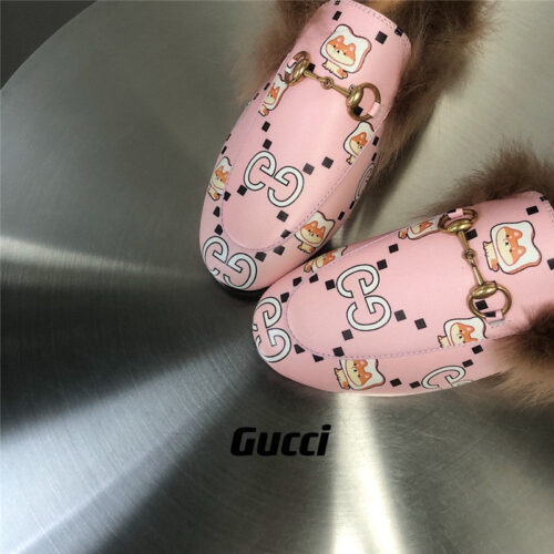 High Quality Luxury Gucci Fur Slippers – Style 03955 product detail