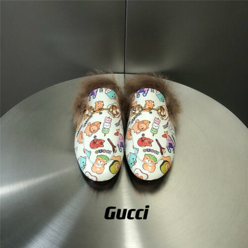 High Quality Luxury Gucci Fur Slippers alternate view