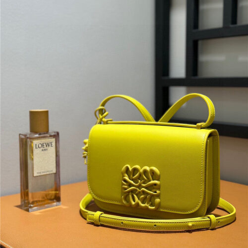 High Quality Luxury Loewe Goya Bag – Style 26539 product detail