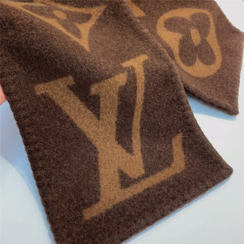 High Quality Luxury Louis Vuitton Sweet Dreams Scarf product detail