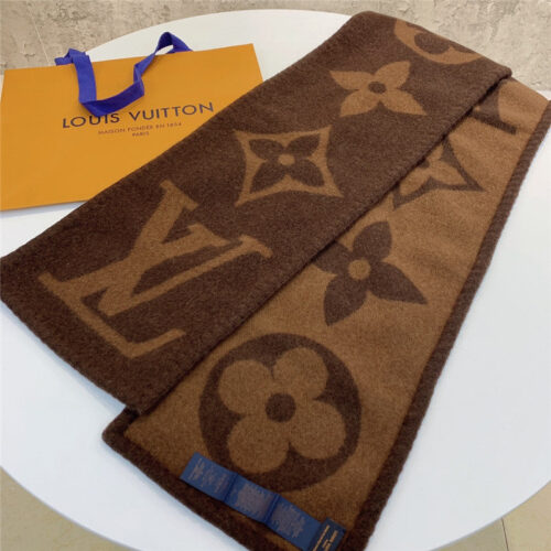 High Quality Luxury Louis Vuitton Sweet Dreams Scarf product detail