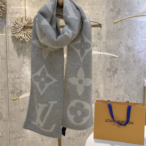 High Quality Luxury Louis Vuitton Sweet Dreams Scarf – Style 26687