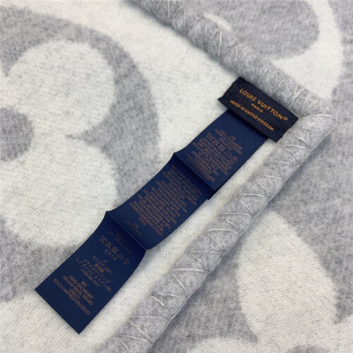 High Quality Luxury Louis Vuitton Sweet Dreams Scarf – Style 26687 product detail