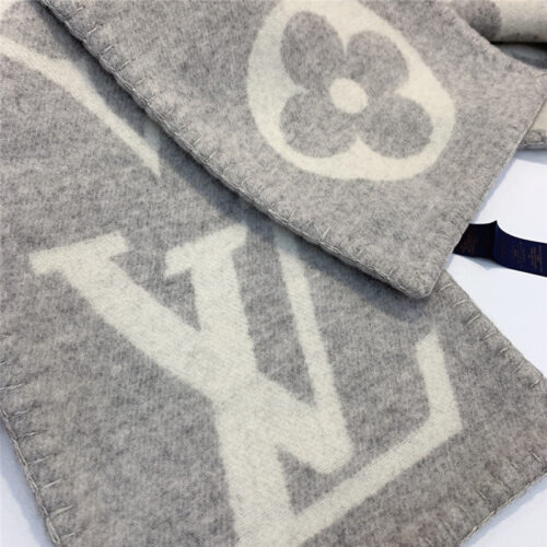 High Quality Luxury Louis Vuitton Sweet Dreams Scarf – Style 26687 product detail