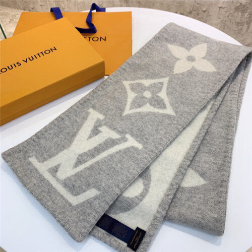High Quality Luxury Louis Vuitton Sweet Dreams Scarf – Style 26687 product detail