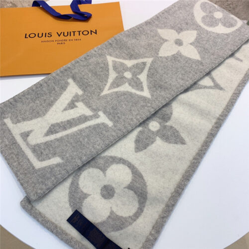High Quality Luxury Louis Vuitton Sweet Dreams Scarf – Style 26687 product detail
