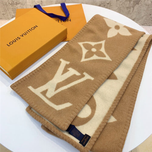 High Quality Luxury Louis Vuitton Sweet Dreams Scarf – Style 26682 product detail