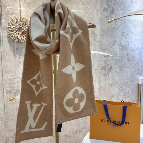 High Quality Luxury Louis Vuitton Sweet Dreams Scarf – Style 26682