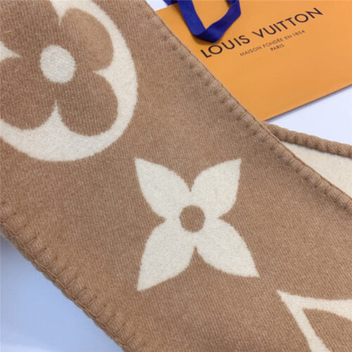 High Quality Luxury Louis Vuitton Sweet Dreams Scarf – Style 26682 product detail