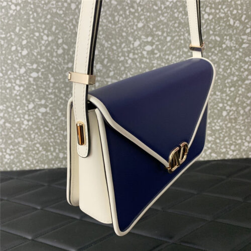 High Quality Luxury Valentino Garavani Letter Leather Shoulder Bag product detail